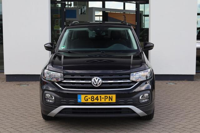 Volkswagen T-Cross 1.0 TSI Life 95PK / 70kW, NL auto 2e eigenaar, trekhaak, 16" LMV, dodehoekdetectie (side assist), navigatie, lendesteunen, adaptieve cruise control (acc), lane assist, airco, elektrisch verstel- en verwarmbare buitenspiegels, multifunctioneel lederen stuu