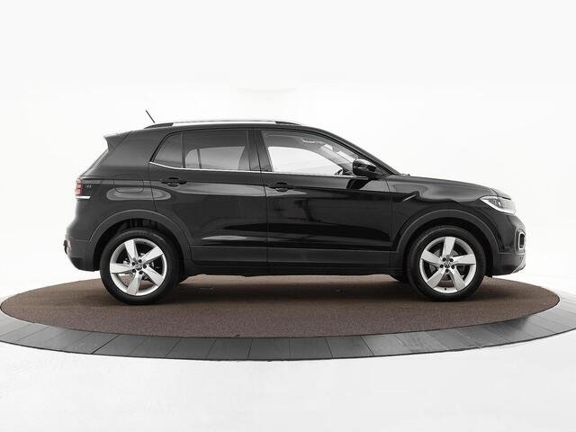 Volkswagen T-Cross 1.5 TSI 150pk DSG Style · Camera · Stoelverwarming · Trekhaak · Apple/Android Car Play · Stoelverwarming ·
