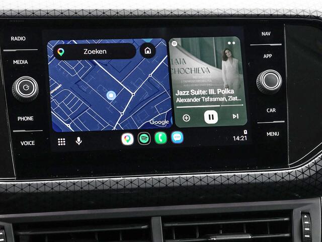 Volkswagen T-Cross 1.5 TSI 150pk DSG Style · Camera · Stoelverwarming · Trekhaak · Apple/Android Car Play · Stoelverwarming ·
