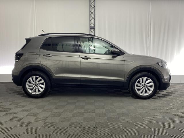 Volkswagen T-Cross 1.0 TSI Life Business Automaat | Apple CarPlay | Trekhaak | ACC | P. Sensoren | Climate Control |