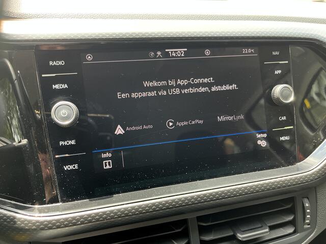 Volkswagen T-Cross 1.0 TSI Life | ACC | CAMERA | CARPLAY | CLIMA | PDC V&A | STOELVERW. | VIRTUAL COCKPIT