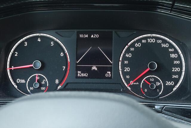 Volkswagen T-Cross 1.0 TSI Life Business | Climate control | Navigatie | PDC voor en achter | Assist pakket