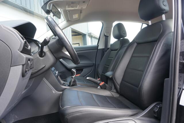 Volkswagen T-Cross 1.0 TSI Life | LEDER | CAMERA | ADAPT. CRUISE | CARPLAY/ NAVI |