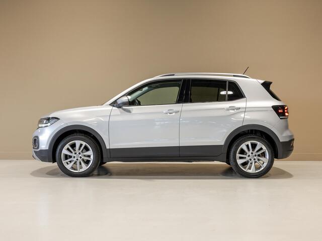 Volkswagen T-Cross 1.0 TSI Style / 116pk / Achteruitrij camera / Stoelverwarming / Virtual cockpit / Dodehoek detectie /