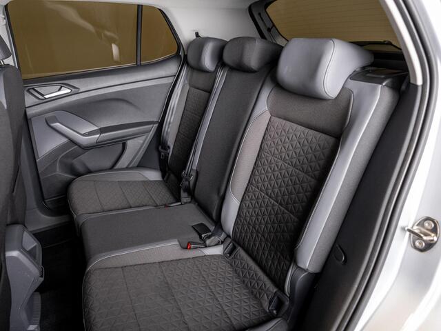 Volkswagen T-Cross 1.0 TSI Style / 116pk / Achteruitrij camera / Stoelverwarming / Virtual cockpit / Dodehoek detectie /