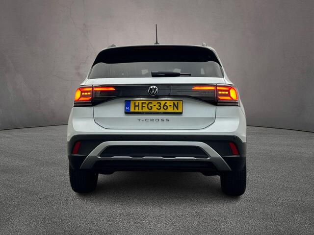 Volkswagen T-Cross Life Edition 1.0 TSI 95pk Adaptive cruise control, Achteruitrijcamera, LED koplampen, App connect, Airco, DAB, Radio, Parkeersensor achter