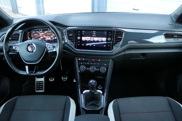 Volkswagen T-Roc 1.5 TSI Sport Xenon Panodak Navi Virtual cockpit T-haak Bj:2018