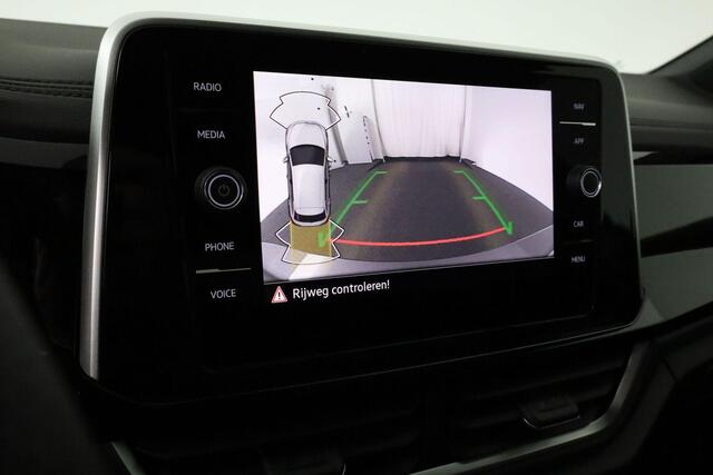 Volkswagen T-Roc R-Line-Edition 1.5 TSI 110 kW / 150 pk DSG | Camera | Stoelverwarming | LED | 17 inch