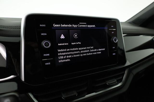 Volkswagen T-Roc R-Line Edition 1.5 TSI 110 kW / 150 pk DSG | IQ Light | Camera | Park Assist | Keyless | 17 inch