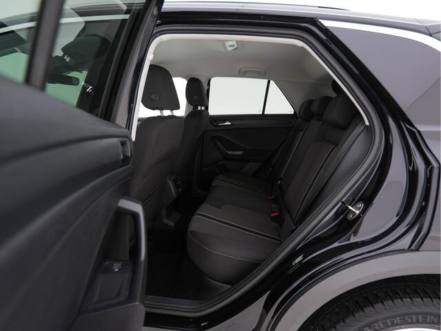 Volkswagen T-Roc 1.5 TSI Sport-Plus-Pack Aut. *ADAPTIVE-CRUISE | FULL-LED | NAVI-FULLMAP | HEATED-COMFORTSEATS | DAB | CAMERA | TOWBAR | PRIVACY-GLASS | 17''ALU*