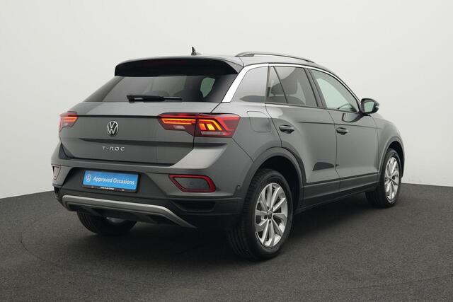 Volkswagen T-Roc 1.5 TSI 150 pk DSG Life Edition | LED Plus koplampen | Park Assist | Achteruitrijcamera | Adaptive Cruise | Side Assist | Carplay | 17 inch