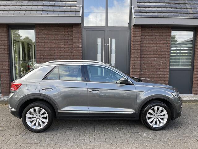 Volkswagen T-Roc 1.5 TSI Sport VIRTUAL DASHBOARD | ADAPTIVE CRUISE CONTROL | NAV | APP CONNECT | CAMERA | LED | TREKHAAK AFNB. | ELEC. A.KLEP