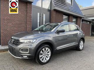 volkswagen-t-roc-1.5-tsi-sport-virt
