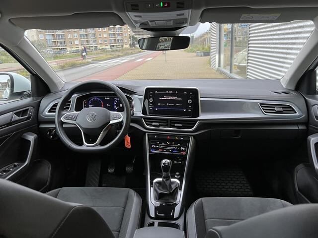 Volkswagen T-Roc 1.0 TSI Style facelift - Alcantara / 18LM / ECC / Virtual display