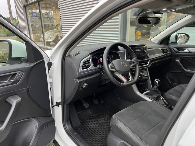Volkswagen T-Roc 1.0 TSI Style facelift - Alcantara / 18LM / ECC / Virtual display