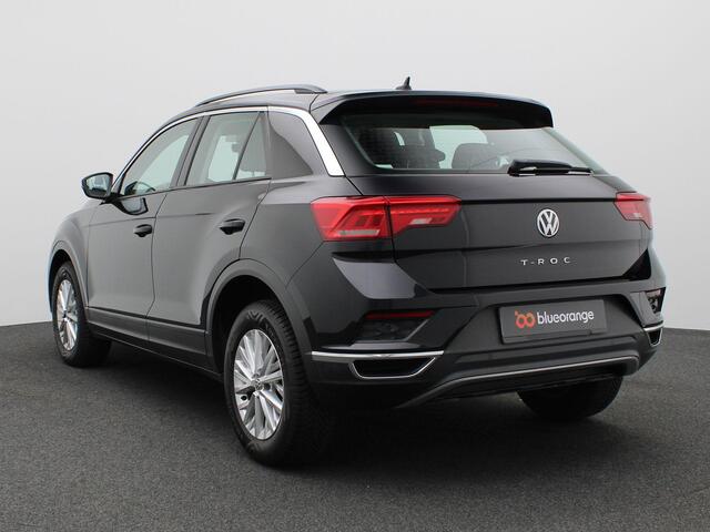 Volkswagen T-Roc 1.0 TSI Style 115PK Adaptieve Cruise Controle, Alarm, Clima, DAB+, App Connect, Navi, PDC voor en achter, 16" LM Velgen