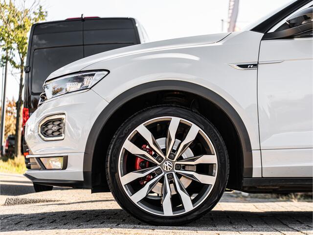 Volkswagen T-Roc 1.5 TSI Sport Business R-Line PANO 19 INCH DODEHOEK LED CAMERA BEATS AUDIO VIRTUAL BOMVOL!!
