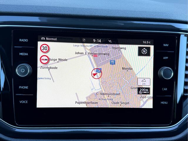 Volkswagen T-Roc 1.5 TSI Sport R-Line Camera, 18''Lmv, LED, Virt.Display