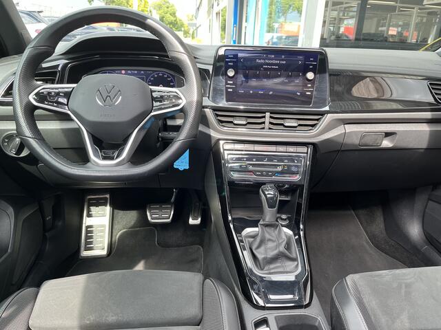 Volkswagen T-Roc 1.5 TSI R-Line / AUTOMAAT/ PANO/ ALCANTARA/ MATRIX/ 19" LMV/ DIGITAL DASH/ STOEL-STUUR VERWARM./ ADAPT. CRUISE/ APP-CONNECT/ PARK. SENSOREN + CAMERA/ CLIMA/ RIJ-MODI/ NAVI/ DAB
