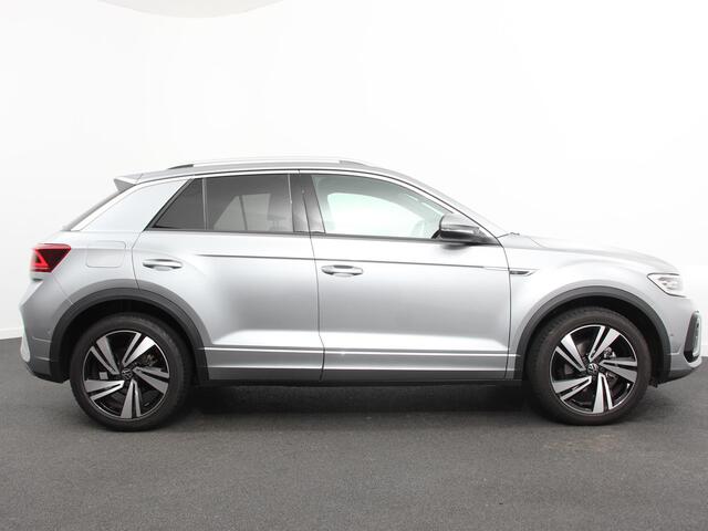 Volkswagen T-Roc 1.5 TSI 150pk Automaat R-Line Digitale Cockpit Climate Control Camera Navigatie Apple Carplay/Android Auto Lichtmetalen Velgen Parkeer sensoren Dab Led Adaptive Cruise Control