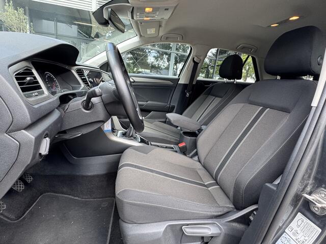 Volkswagen T-Roc 1.0 TSI Style Navigatie/Cruise/Apple/Andriod/PDC/Climate