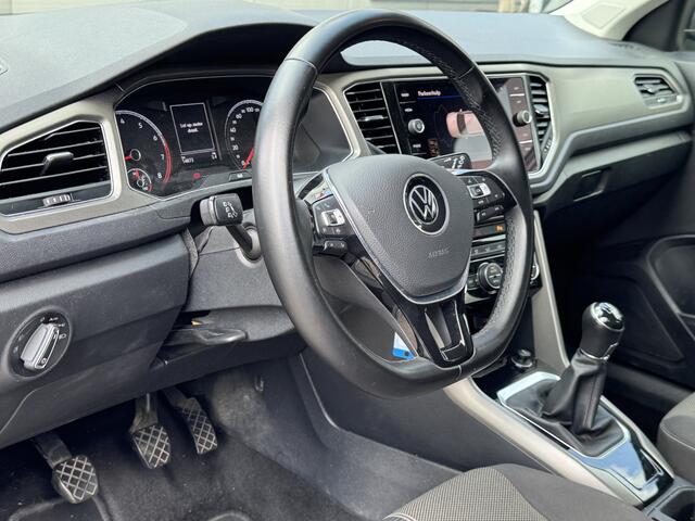 Volkswagen T-Roc 1.0 TSI Style Navigatie/Cruise/Apple/Andriod/PDC/Climate