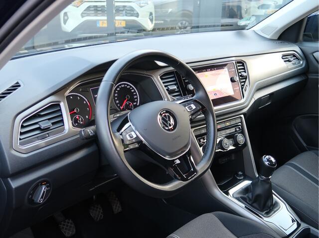 Volkswagen T-Roc 1.0 TSI Style Executive | Navigatie | Carplay | Climate | 17 inch |