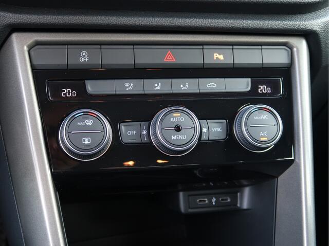 Volkswagen T-Roc 1.0 TSI Style Executive | Navigatie | Carplay | Climate | 17 inch |