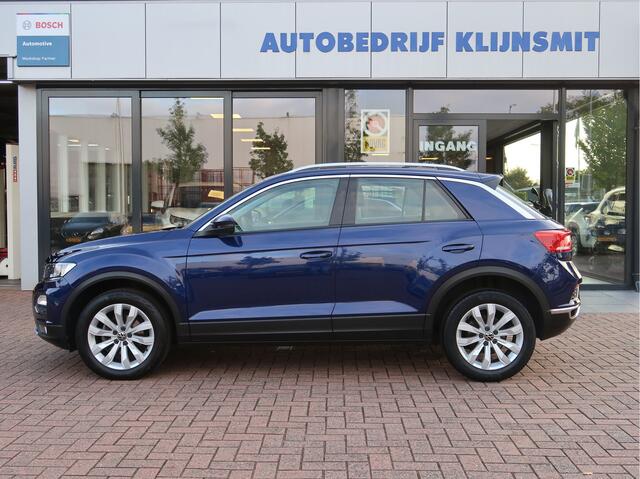 Volkswagen T-Roc 1.0 TSI Style Executive | Navigatie | Carplay | Climate | 17 inch |