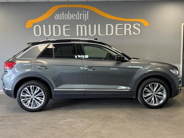 Volkswagen T-Roc 1.5 TSI ACC/Panoramadak/Trekhaak