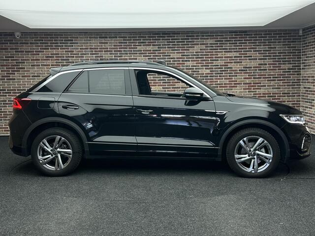 Volkswagen T-Roc 1.5 TSI R-Line Panorama Led IQ Camera Virtual Stoelmassage