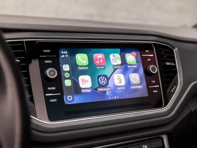 Volkswagen T-Roc Cabrio 1.5 TSI R-Line Sport 150Pk Automaat (VIRTUAL COCKPIT, APPLE CARPLAY, GROOT NAVI, LEDER, CAMERA, R-LINE SPORTSTOELEN, WINDSCHERM, BEATS AUDIO, KEYLESS, LED KOPLAMPEN, ADAPTIVE CRUISE, NIEUWSTAAT)