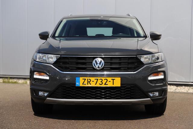 Volkswagen T-Roc 1.0 TSI Style Business 17 inch LMV Navigatie Carplay Android Airco Adaptive Cruise Parkeersensor Elektrische Achterklep