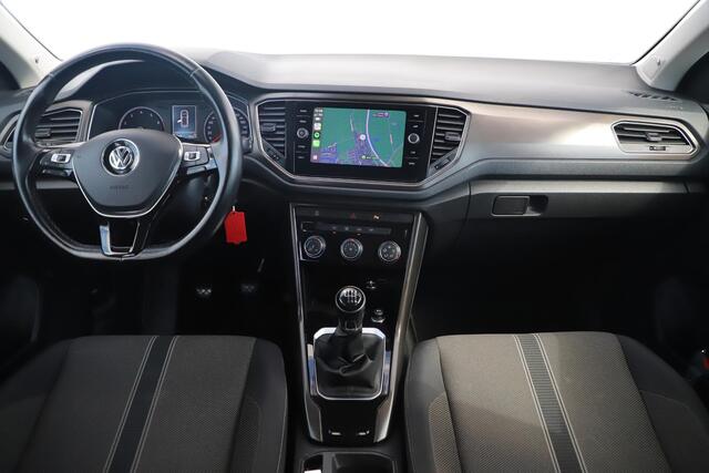 Volkswagen T-Roc 1.0 TSI Style Business 17 inch LMV Navigatie Carplay Android Airco Adaptive Cruise Parkeersensor Elektrische Achterklep