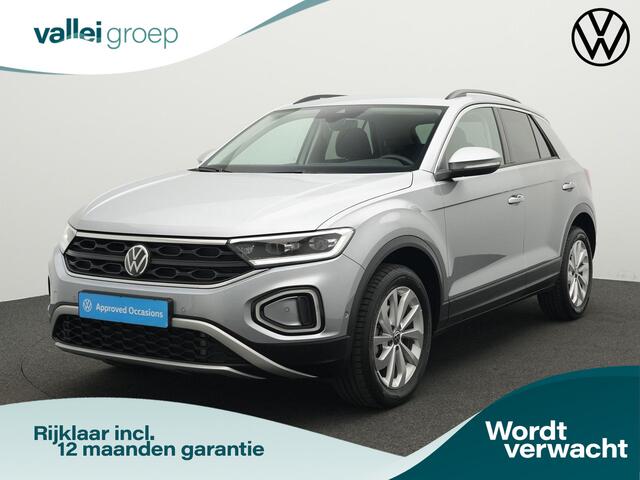 Volkswagen T-Roc 1.5 TSI 150 pk DSG Life Edition | Achteruitrijcamera | Navigatie | Adaptive Cruise | Keyless Entry