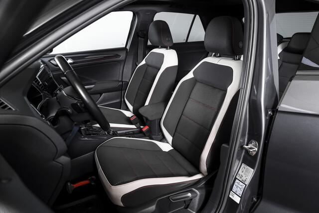 Volkswagen T-Roc 2.0 TSI 190 PK 4Motion Sport - Automaat Orig. NL | S/K-Panodak | Afn. Trekhaak | Adapt. Cruise | Stoelverw. | PDC | NAV + App. Connect | ECC | DAB | LM 17" |