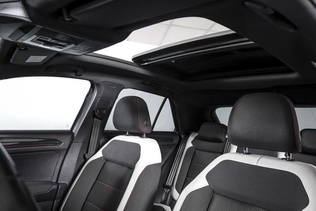 Volkswagen T-Roc 2.0 TSI 190 PK 4Motion Sport - Automaat Orig. NL | S/K-Panodak | Afn. Trekhaak | Adapt. Cruise | Stoelverw. | PDC | NAV + App. Connect | ECC | DAB | LM 17" |