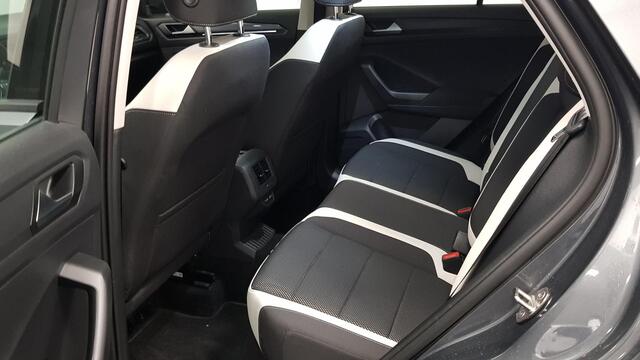 Volkswagen T-Roc 1.5 TSI DSG Sport Team | Navigatie | Camera | Side/ Lane Assist | Adaptive Cruise Control | Elektrische Achterklep | Virtual Cockpit | DAB | LED |