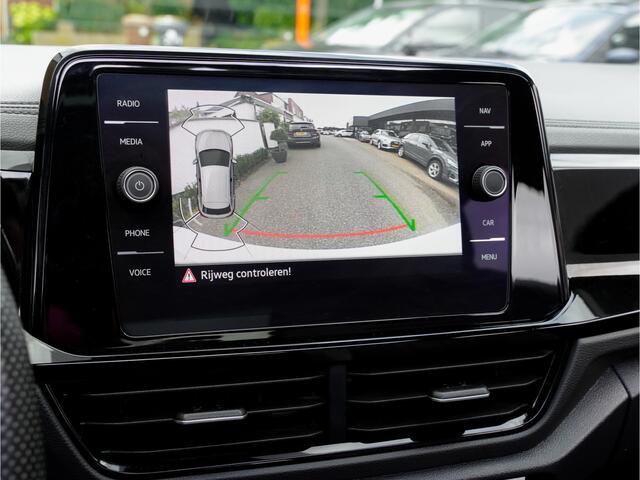 Volkswagen T-Roc 1.5 TSI 3X R-LINE PANODAK CAMERA NAVI LED DIGi-DASH 18INCH.LMV BLACK-LINE PARKASSIST PDC