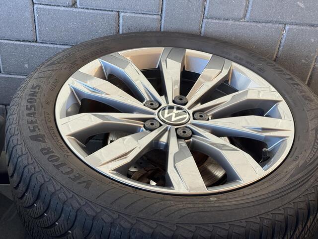 Volkswagen T-Roc 1.5 TSI Sport,Cam,Cruise,App,Led,Stoelverw