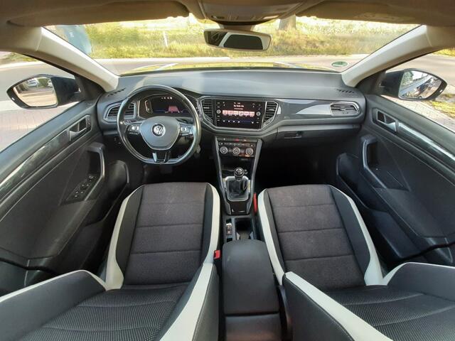 Volkswagen T-Roc 1.5 TSi 150pk Digitaal-Dashboard Adap.Cruise-Control Android Apple-Carplay Mirror-Link