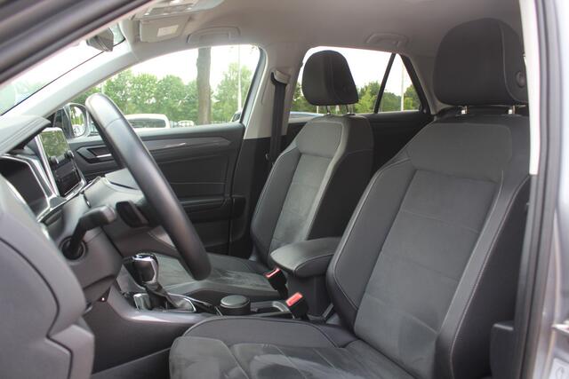 Volkswagen T-Roc 1.5 TSI Life Business / Camera / Apple CarPlay / Virtual Cockpit / 17'' / Dodehoek / DAB / Stoelverwarming / ACC