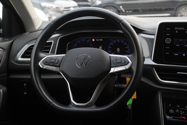 Volkswagen T-Roc 1.5 TSI Life Business / Camera / Apple CarPlay / Virtual Cockpit / 17'' / Dodehoek / DAB / Stoelverwarming / ACC