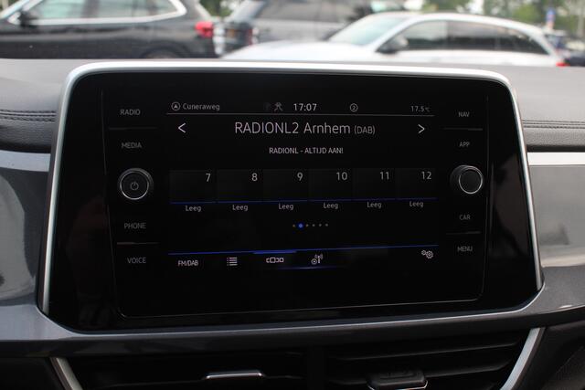 Volkswagen T-Roc 1.5 TSI Life Business / Camera / Apple CarPlay / Virtual Cockpit / 17'' / Dodehoek / DAB / Stoelverwarming / ACC