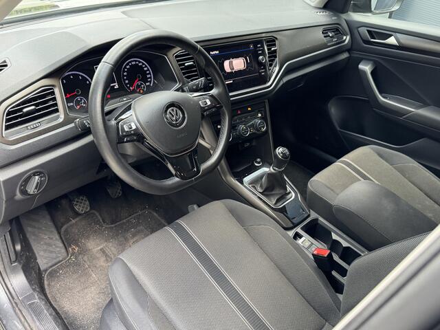 Volkswagen T-Roc 1.5 TSI 150pk H6 Style Climate control Trekhaak PDC ACC