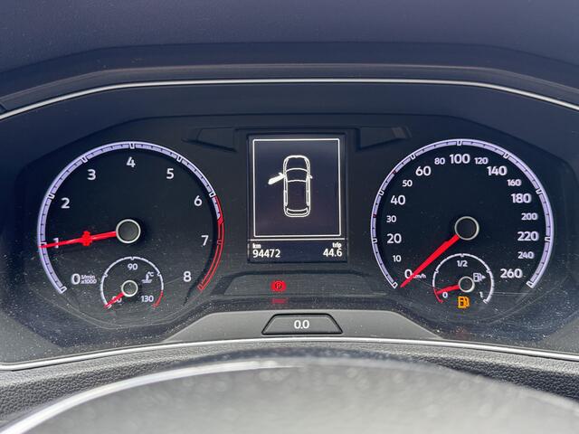 Volkswagen T-Roc 1.5 TSI 150pk H6 Style Climate control Trekhaak PDC ACC