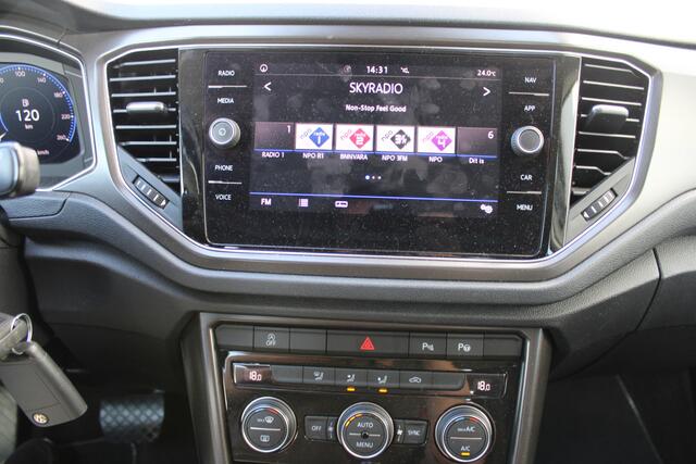 Volkswagen T-Roc 1.5 TSI DSG Style / Automaat / Apple Carplay / Led / Camera / Navi / 57.000km / Nette Staat