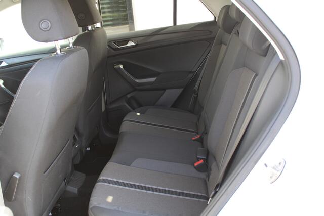 Volkswagen T-Roc 1.5 TSI DSG Style / Automaat / Apple Carplay / Led / Camera / Navi / 57.000km / Nette Staat