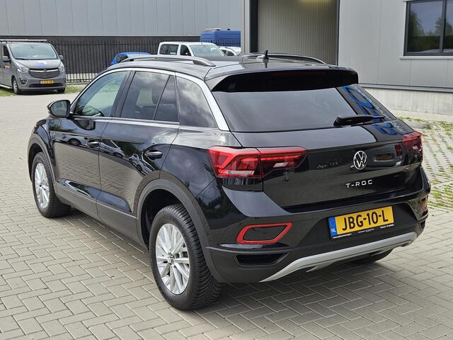 Volkswagen T-Roc 1.5 TSI Life Carplay Navi Camera Digitdash Stoelvw