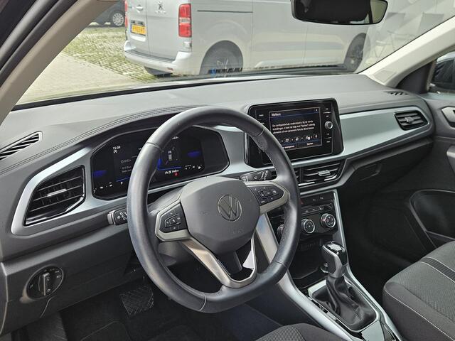 Volkswagen T-Roc 1.5 TSI Life Carplay Navi Camera Digitdash Stoelvw